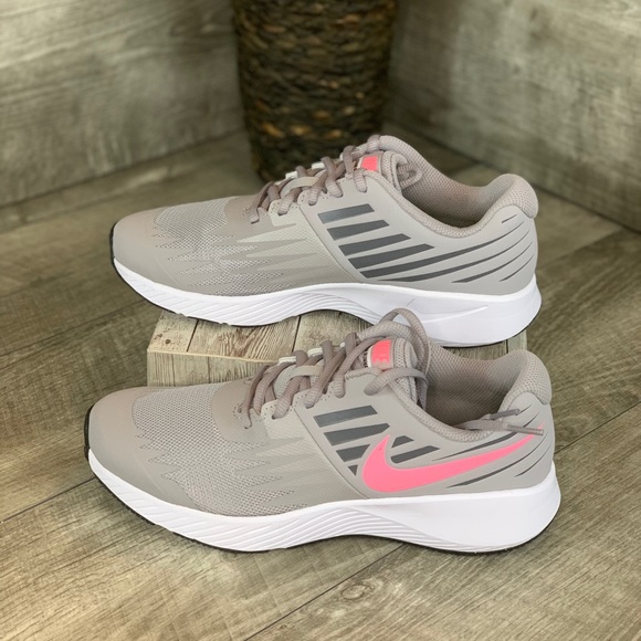nike star runner grey
